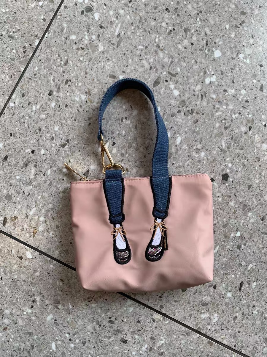 Modna haftowana portmonetka, w – Embroidery Bag recenzja i cena